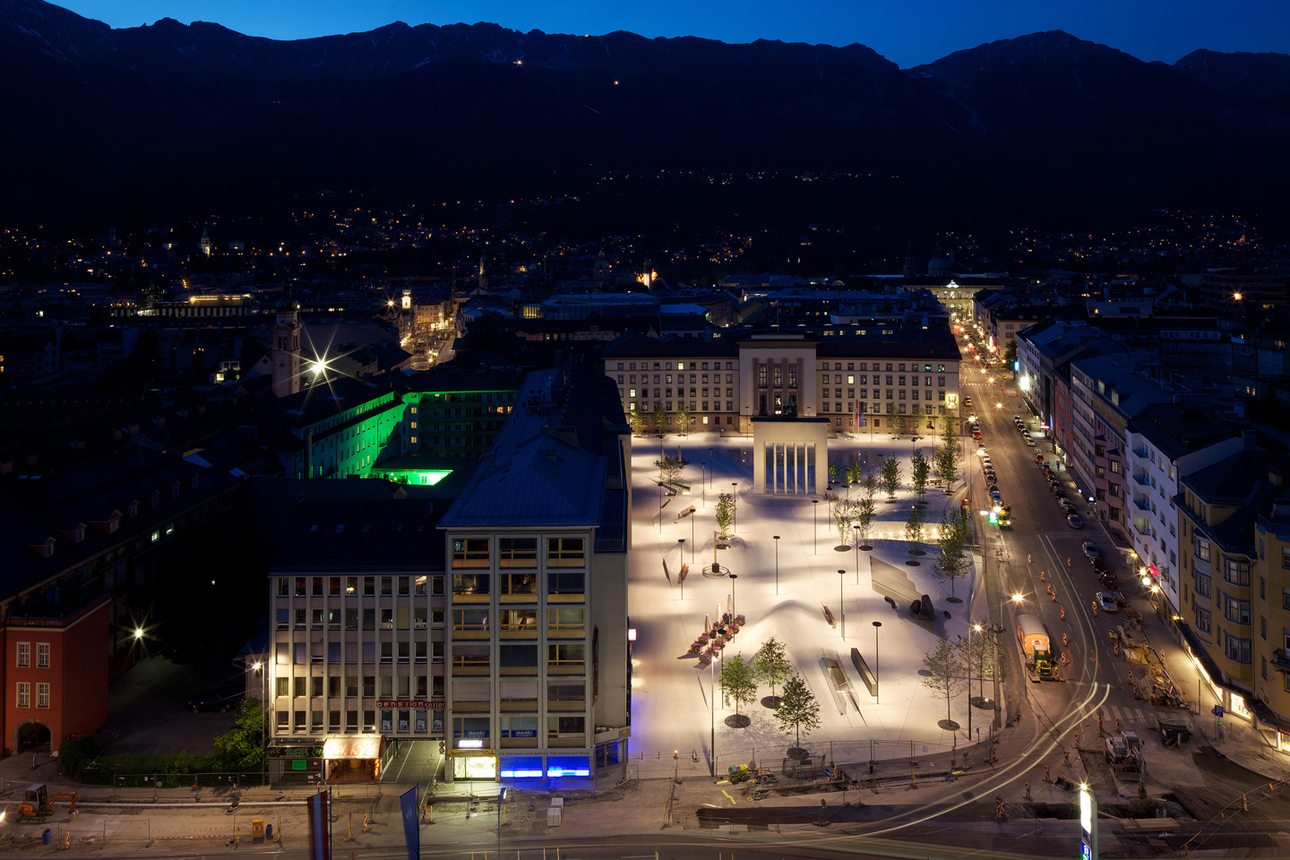 Landhausplatz